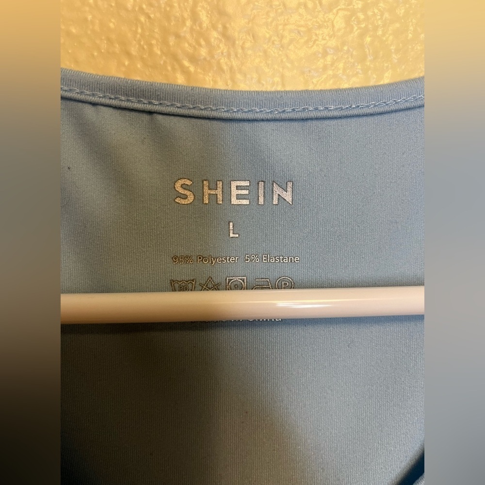 Light Blue Cropped Tee Stretchy Comfortable - Picture 2 of 3